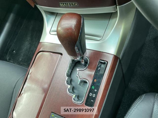 Toyota CROWN MAJESTA 2013-06 8754497-16