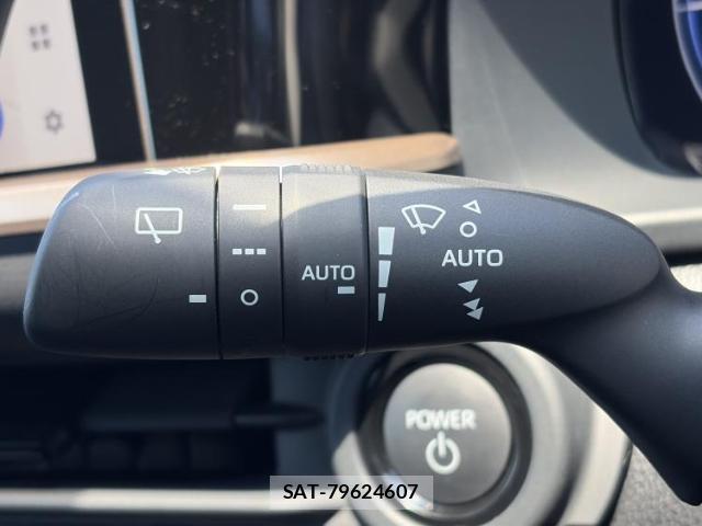 Toyota CROWN 2024-11 8752583-17