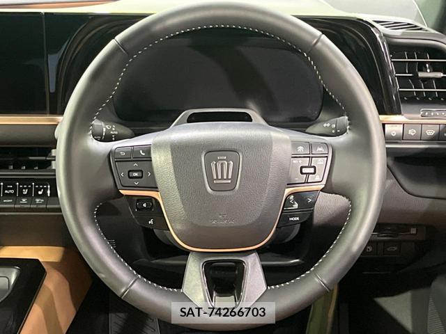 Toyota CROWN 2024-11 8752703-11