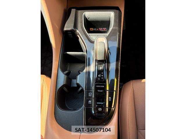Toyota CROWN 2025-09 8754322-11