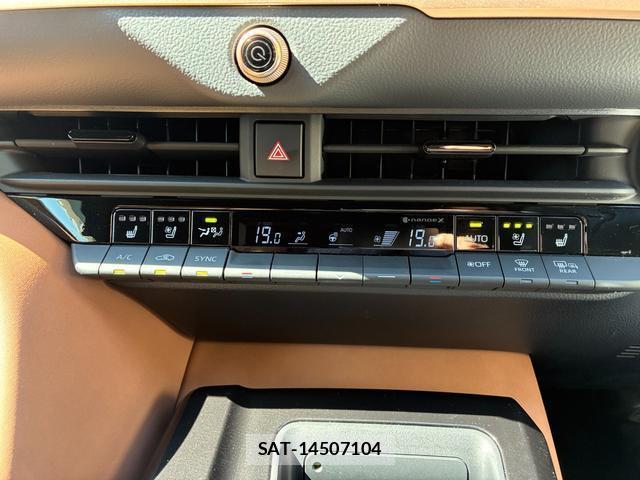 Toyota CROWN 2025-09 8754322-5