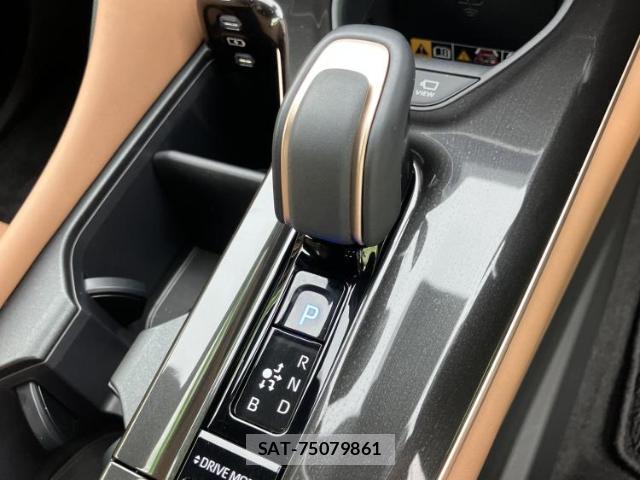 Toyota CROWN 2024-10 8754517-16