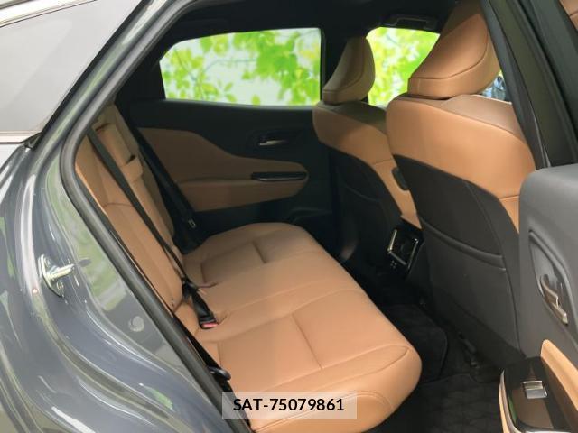Toyota CROWN 2024-10 8754517-4