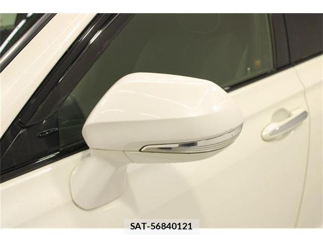 Toyota CROWN 2018-06 8752359-19