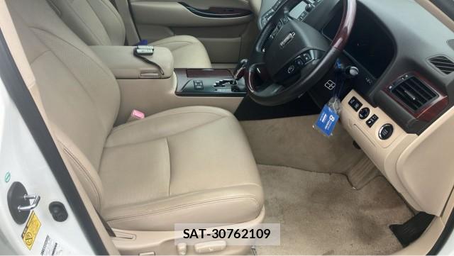 Toyota CROWN 2009-04 8753572-5