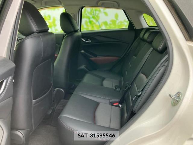 Mazda CX-3 2015-08 8753070-5