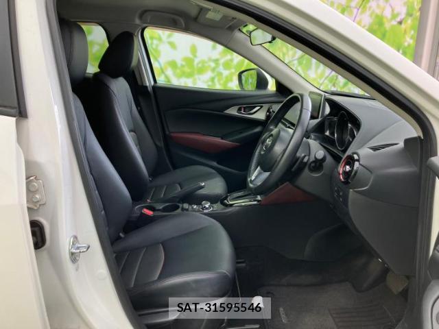 Mazda CX-3 2015-08 8753070-6