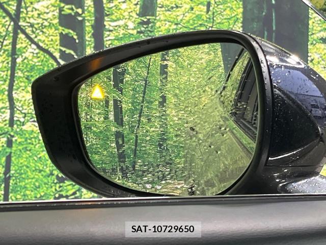 Mazda CX-30 2024-05 8752286-5