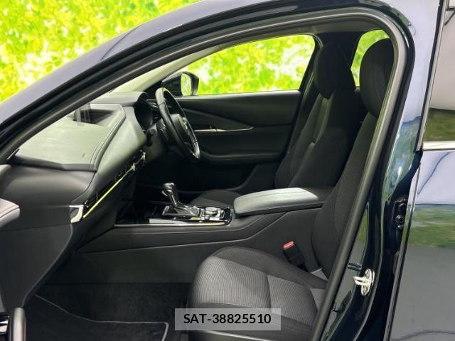 Mazda CX-30 2023-08 8752763-5