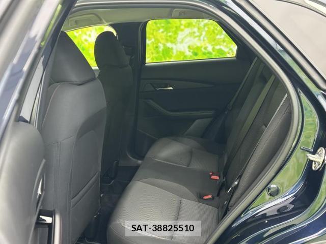 Mazda CX-30 2023-08 8752763-6