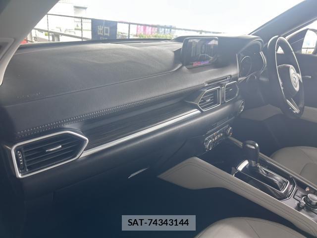 Mazda CX-5 2017-10 8754207-8