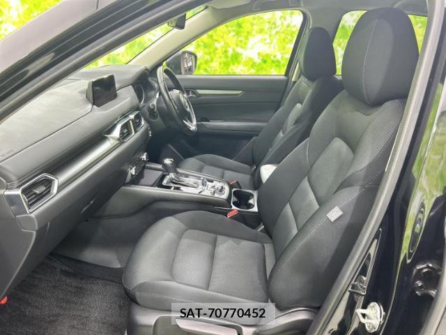 Mazda CX-5 2018-02 8754459-5