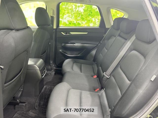 Mazda CX-5 2018-02 8754459-6