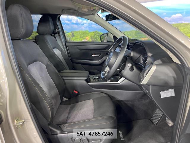 Mazda CX-60 2023-03 8752825-8