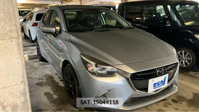 Mazda DEMIO 2017-12 8753610-11