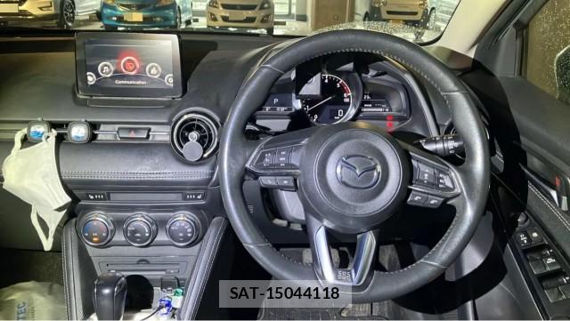 Mazda DEMIO 2017-12 8753610-16