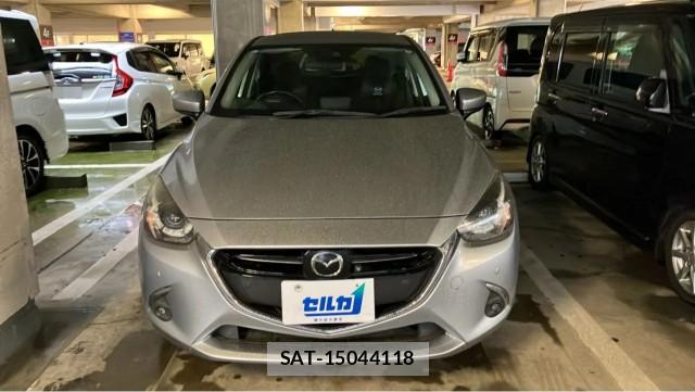 Mazda DEMIO 2017-12 8753610-9