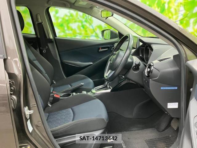 Mazda DEMIO 2015-05 8754382-4
