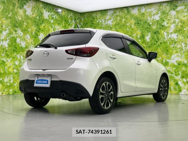 Mazda DEMIO 2015-08 8754445-2