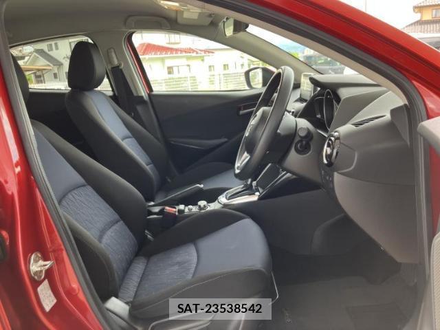 Mazda DEMIO 2016-05 8754597-3