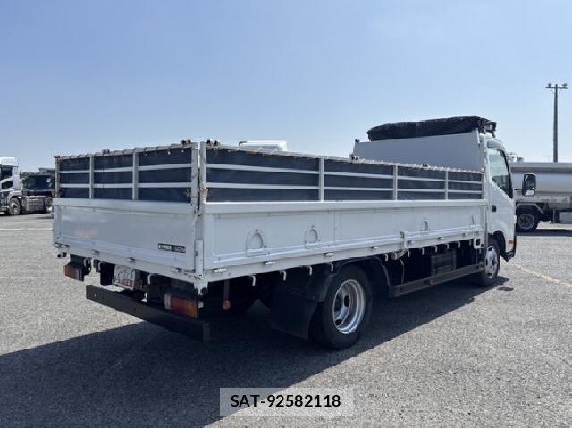 Hino DUTRO 2012 8752522-3