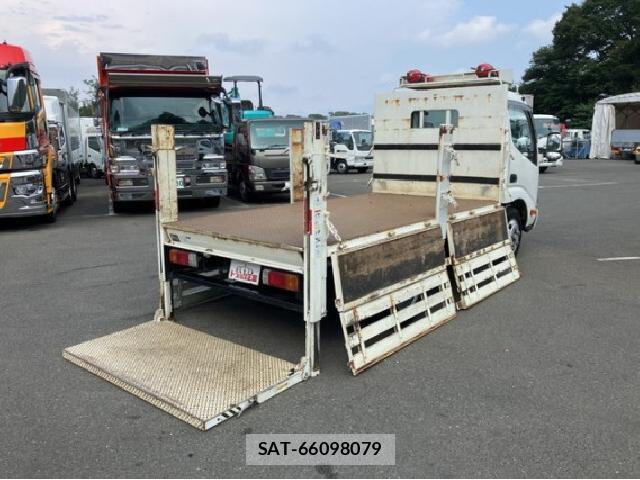 Hino DUTRO 2014 8753683-1