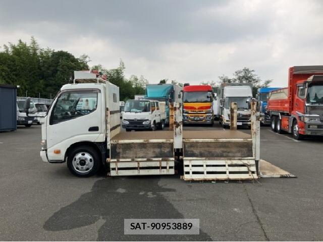 Hino DUTRO 2014 8753684-13