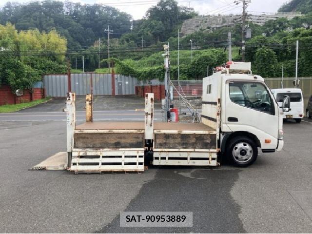 Hino DUTRO 2014 8753684-14
