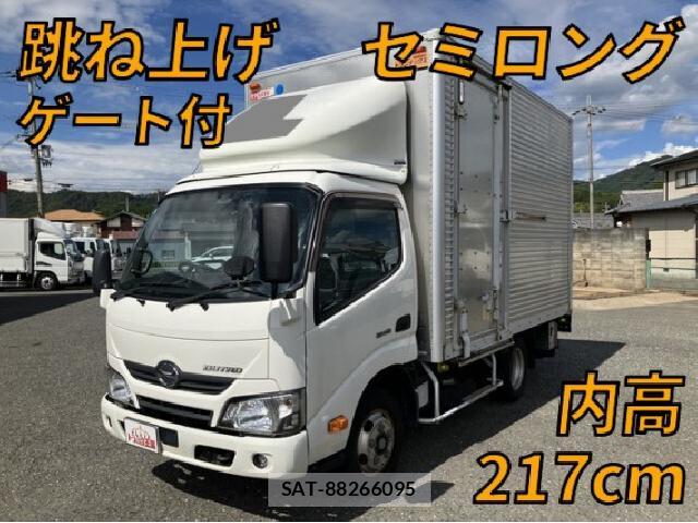 Hino DUTRO 2018 8754756-0