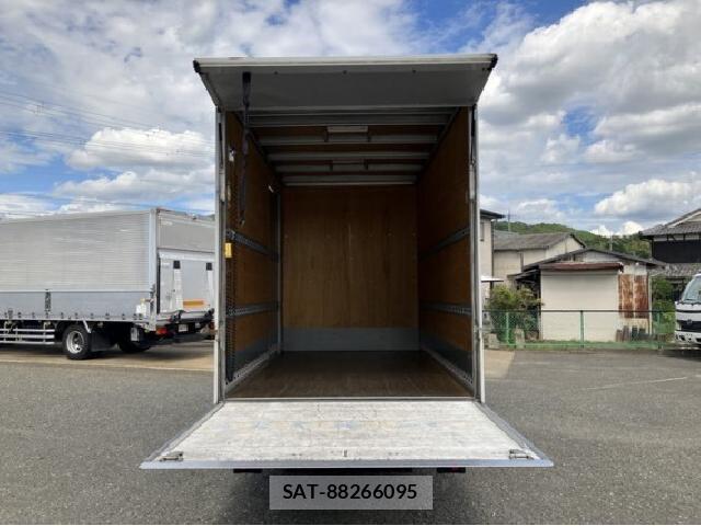 Hino DUTRO 2018 8754756-16