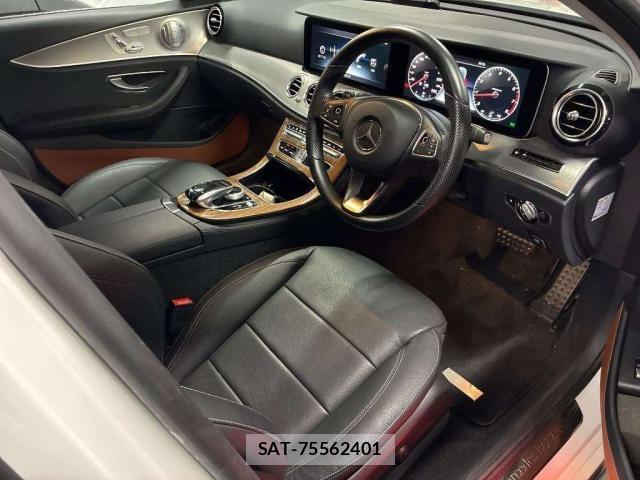 Mercedes Benz E-CLASS 2016-10 8753877-5