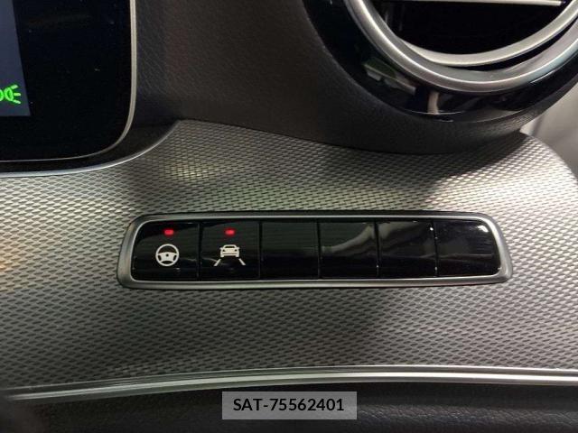 Mercedes Benz E-CLASS 2016-10 8753877-7