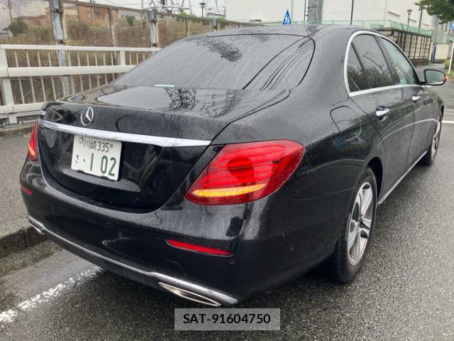 Mercedes Benz E-CLASS 2020-03 8754219-3