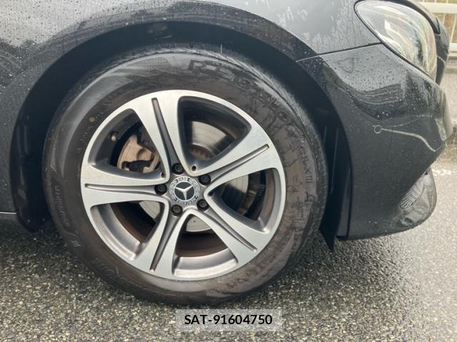 Mercedes Benz E-CLASS 2020-03 8754219-4