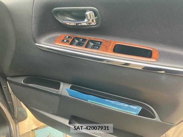 Nissan ELGRAND 2010-02 8752874-17