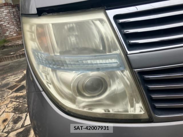 Nissan ELGRAND 2010-02 8752874-3