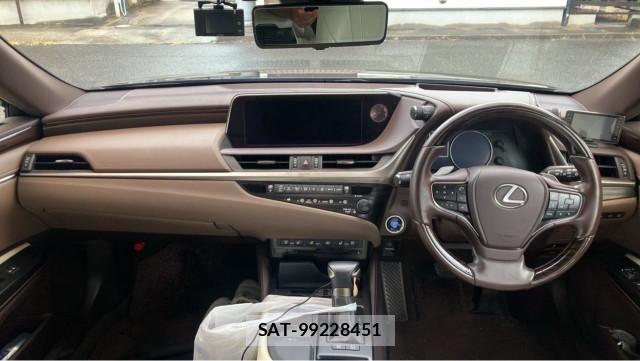 Lexus ES 2020-04 8753551-2