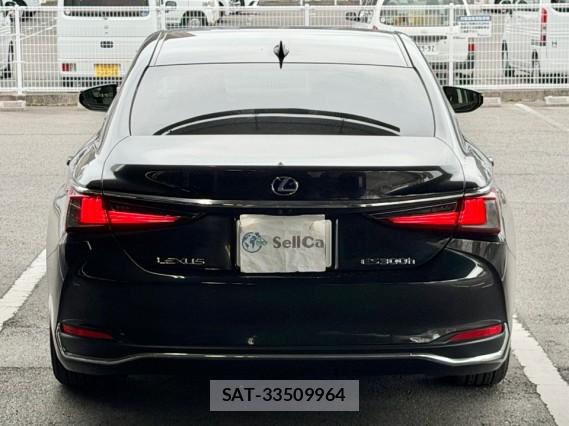 Lexus ES 2021-05 8753666-1