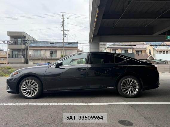 Lexus ES 2021-05 8753666-10