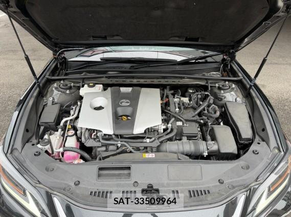 Lexus ES 2021-05 8753666-7