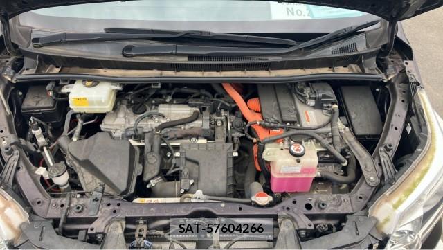 Toyota ESQUIRE 2017-06 8753595-7