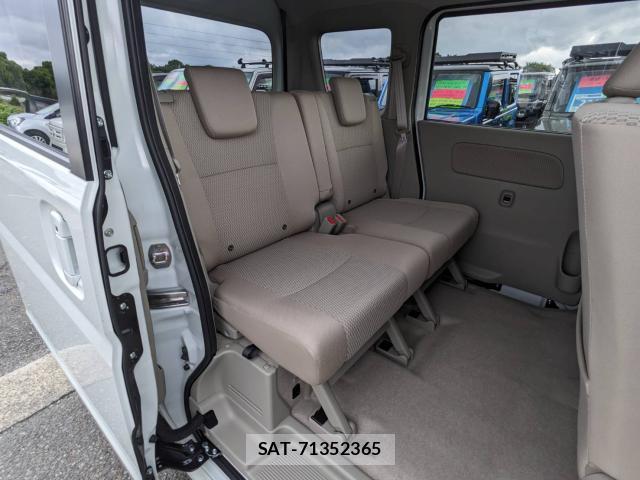 Suzuki EVERY WAGON 2026-01 8752775-13