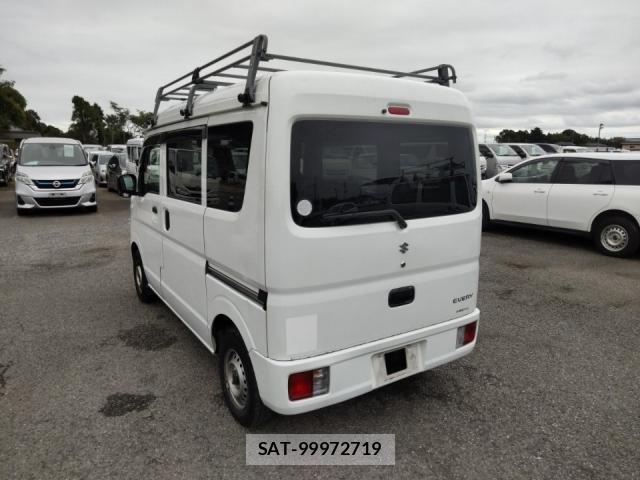 Suzuki EVERY 2021-09 8752629-4
