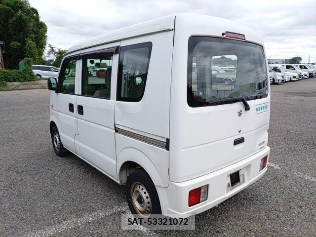 Suzuki EVERY 2014-08 8752636-4