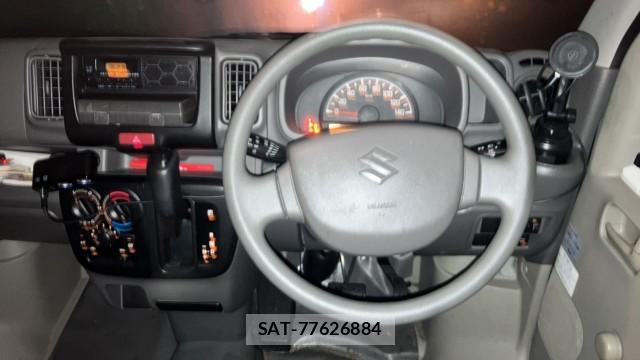 Suzuki EVERY 2016-10 8753642-16