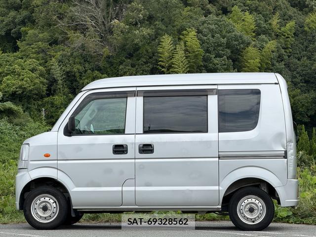 Suzuki EVERY 2011-04 8754142-13