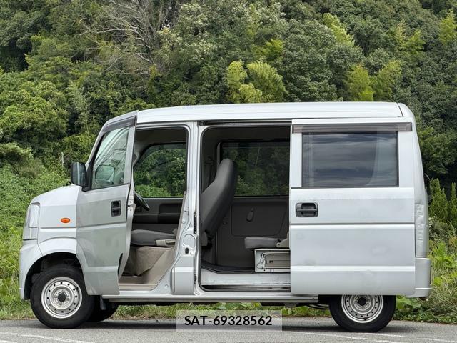 Suzuki EVERY 2011-04 8754142-14