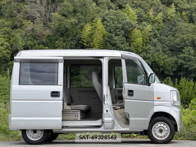 Suzuki EVERY 2011-04 8754142-16