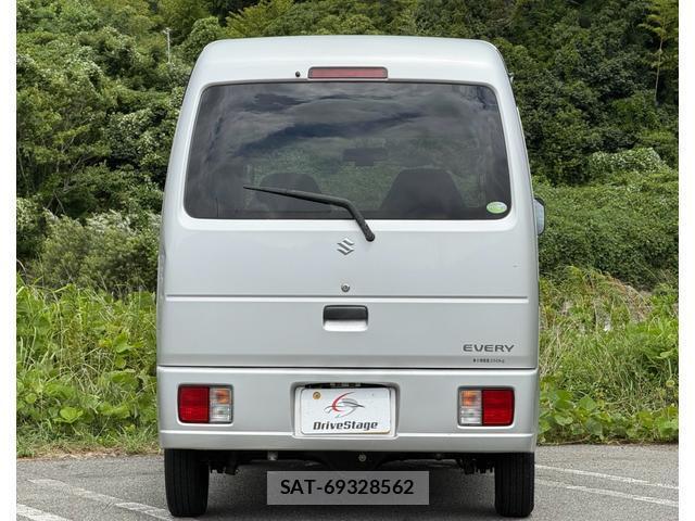 Suzuki EVERY 2011-04 8754142-19