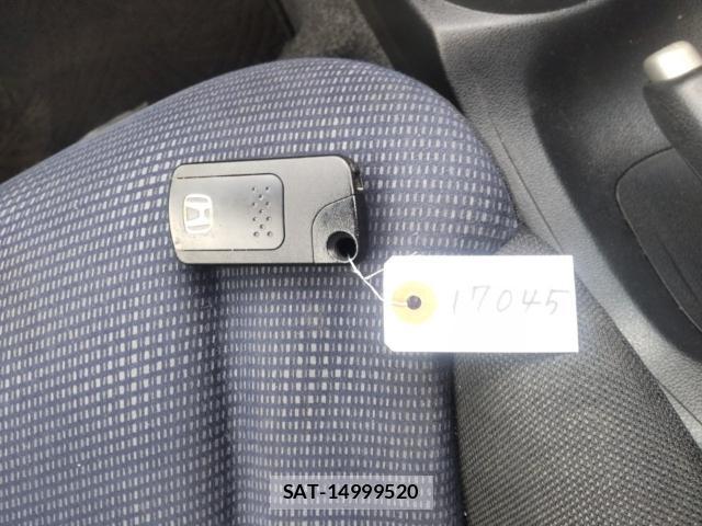 Honda FIT 2011-05 8752605-14